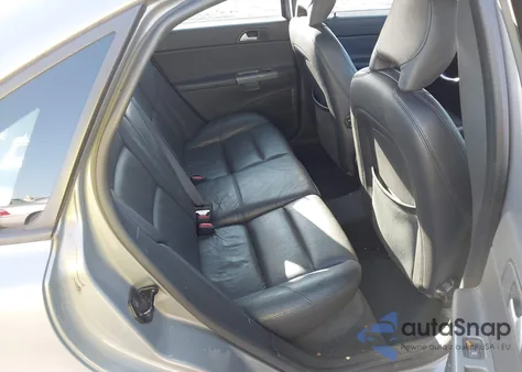 2005 Volvo S40 2.4I z USA, uszkodzony, nr VIN YV1MS390X52118143